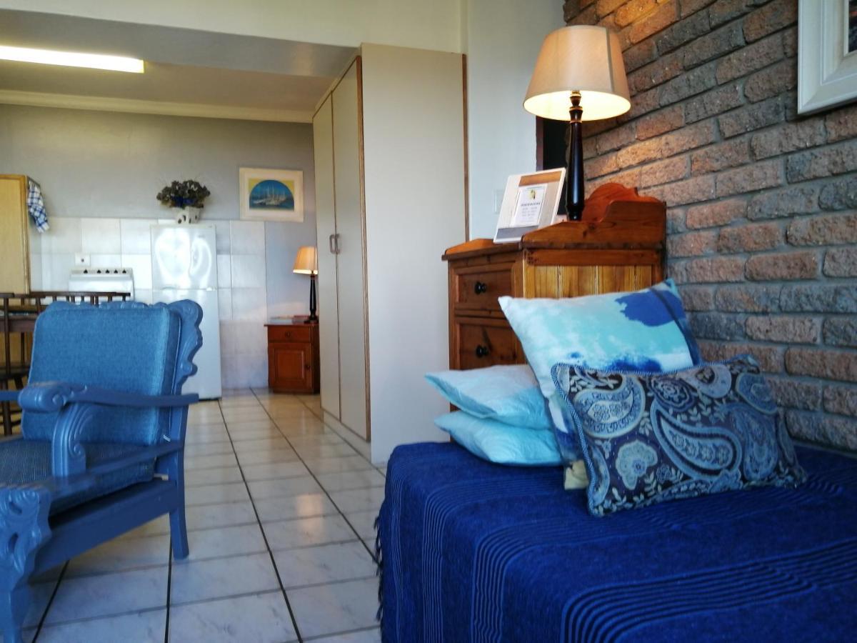 Amzee Bokmakierie Guest House Dana Bay Rom bilde