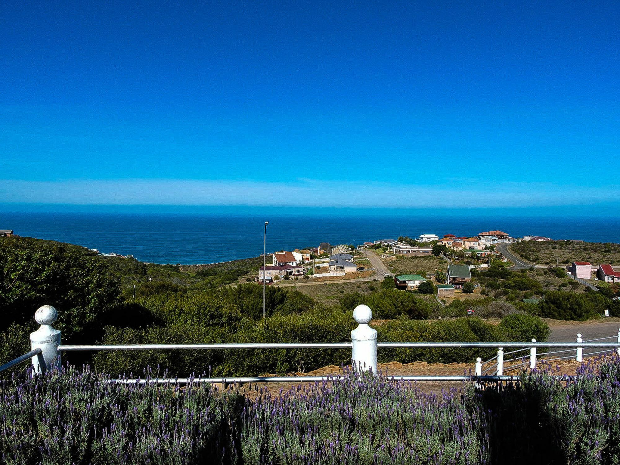 Amzee Bokmakierie Guest House Dana Bay Eksteriør bilde